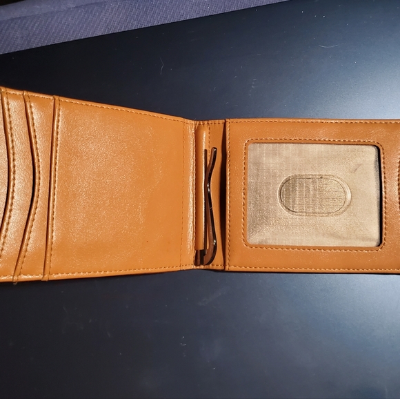Like New Bulliant Leather Bifold Wallet - Picture 3 of 4